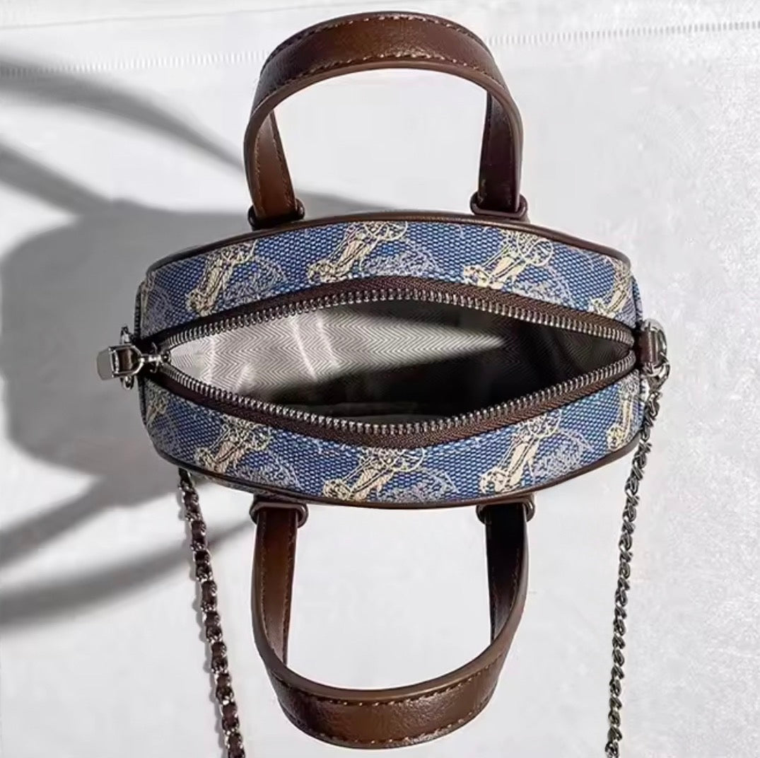 Classic Pattern Crossbody Bag Large Capacity Waterproof Fashionable Crossshoulder Mobile for Summer Autumn